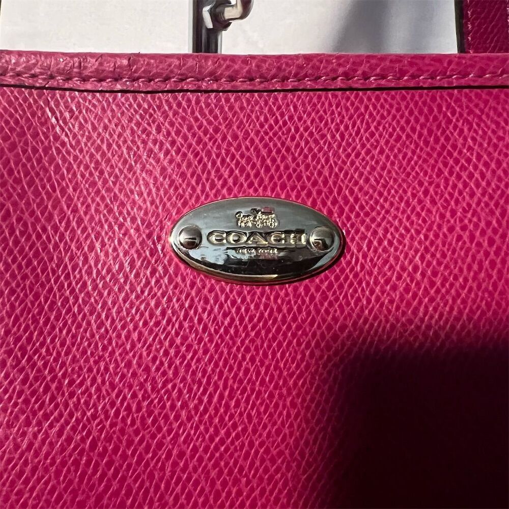 Coach Women's Raspberry Pebbled Leather Tote Bag Large Gold Hardware - Picture 3 of 16